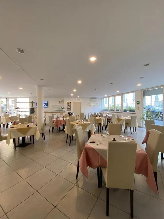 Eden Hotel Deiva Marina