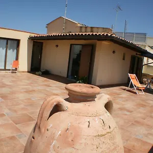 valverde-penthouse.sicilyhotelsitaly.net/